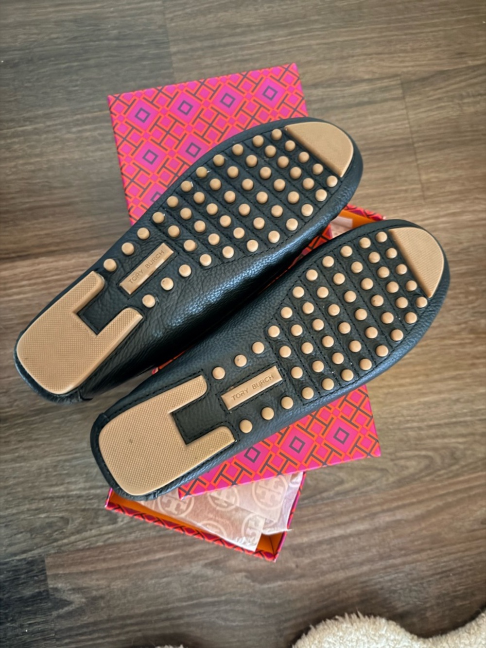 Tory Burch Black Lowell 2 Driver-Tumbled Leather Loafers - Picture 3 of 4